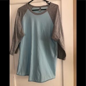 3/4 sleeve baby blue tee